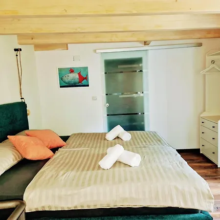 Apartment Lassini *